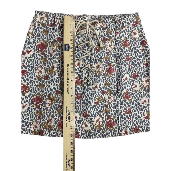 Umgee Floral Tie Front High Waisted Skirt size Large - Picture 8 of 14